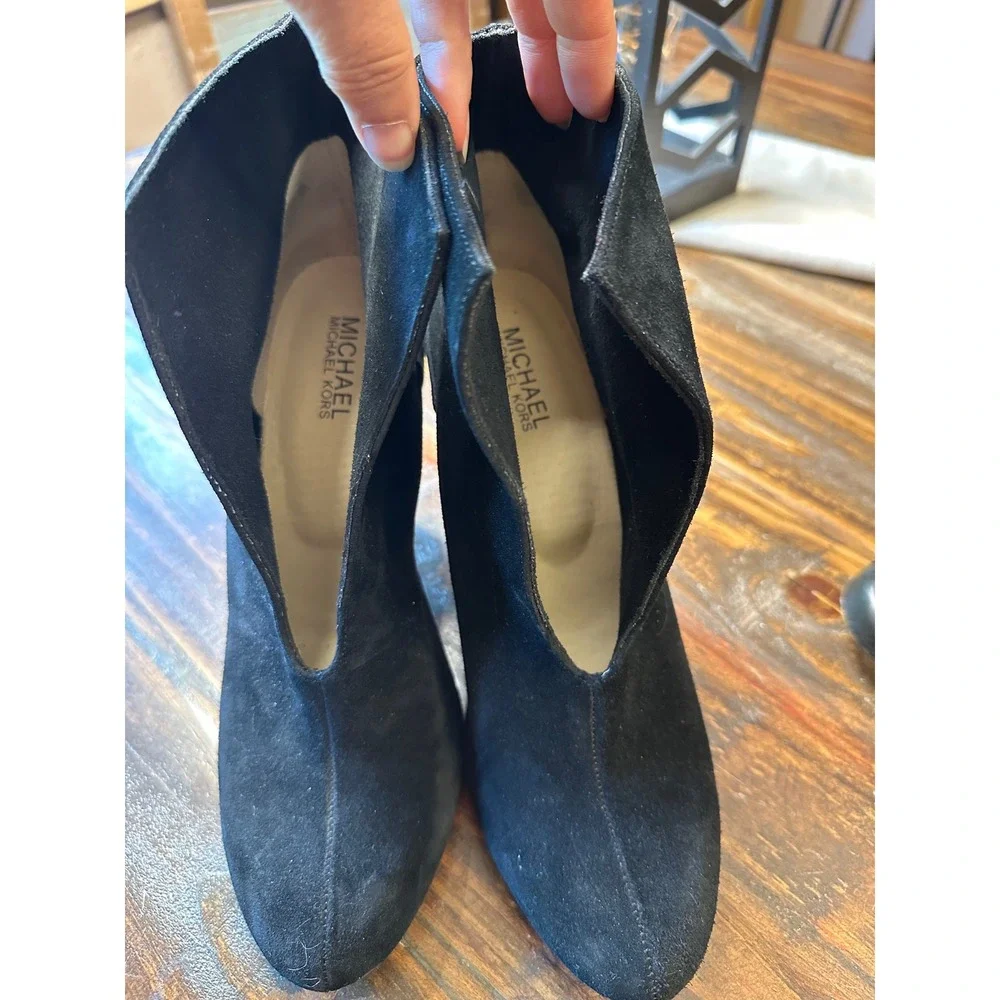 MICHAEL By Michael Kors Womens Black Suede V-Cut Stiletto Ankle Boots Size 10M
